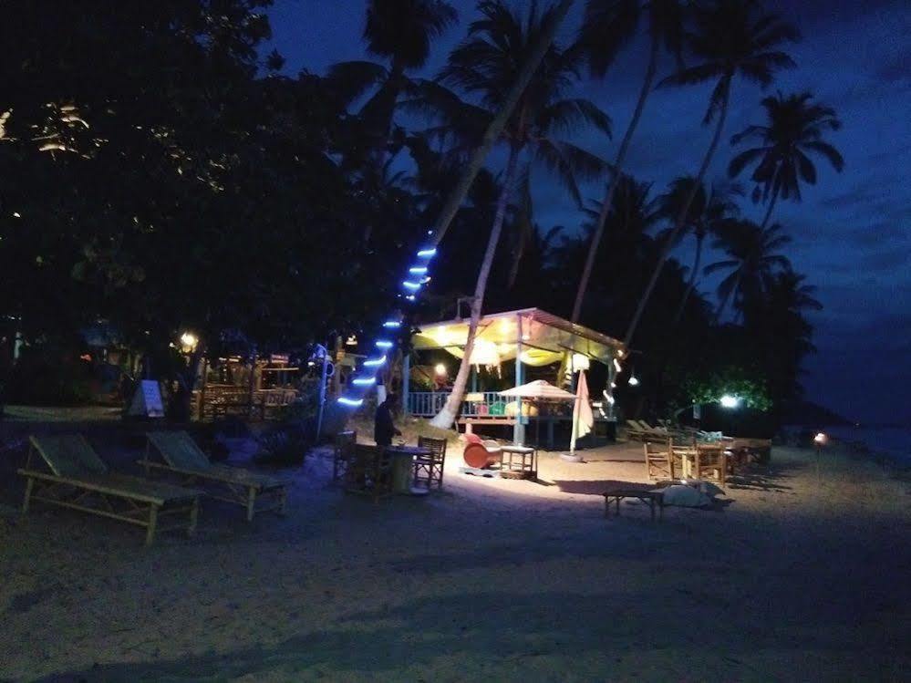 I Talay Beach Bar & Cottage Taling Ngam מראה חיצוני תמונה