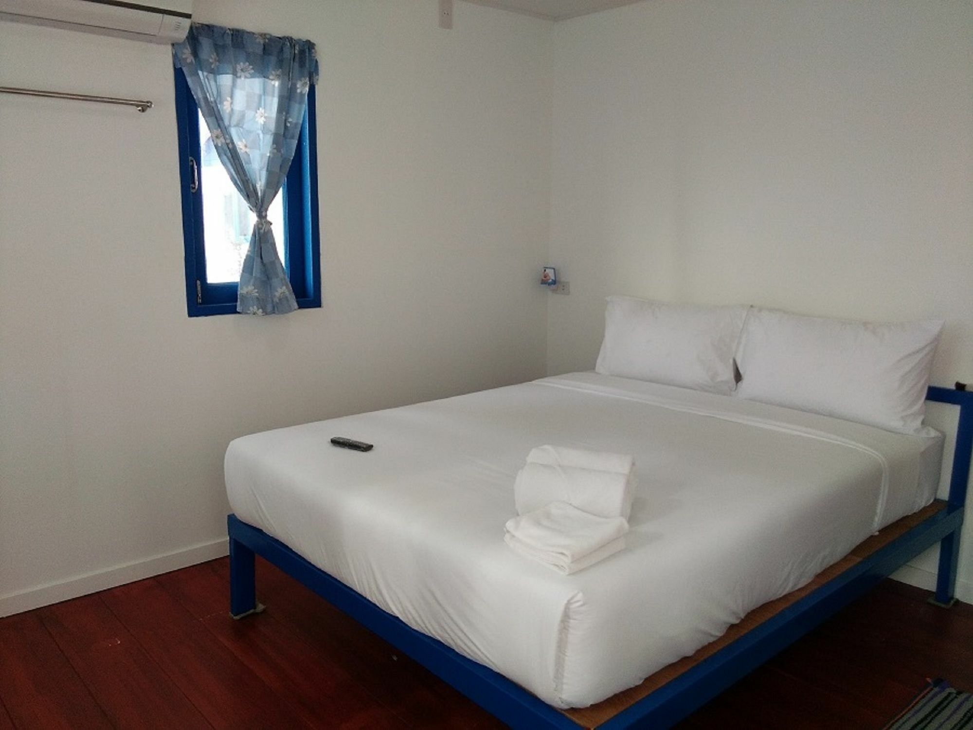 I Talay Beach Bar & Cottage Taling Ngam מראה חיצוני תמונה