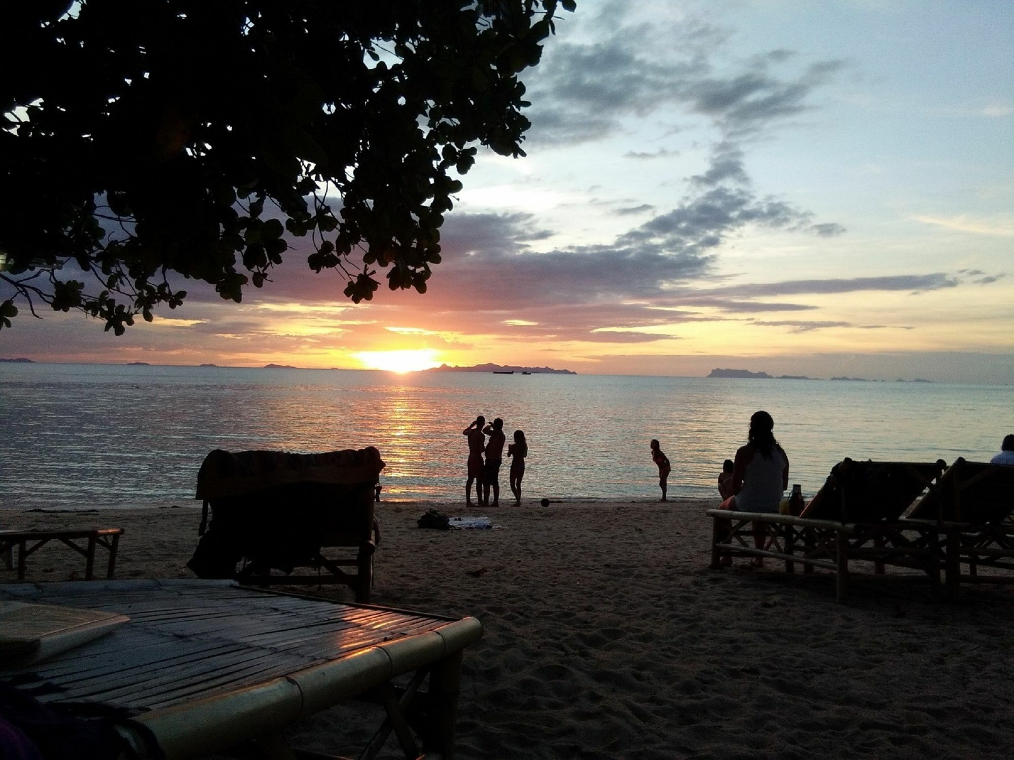 I Talay Beach Bar & Cottage Taling Ngam מראה חיצוני תמונה