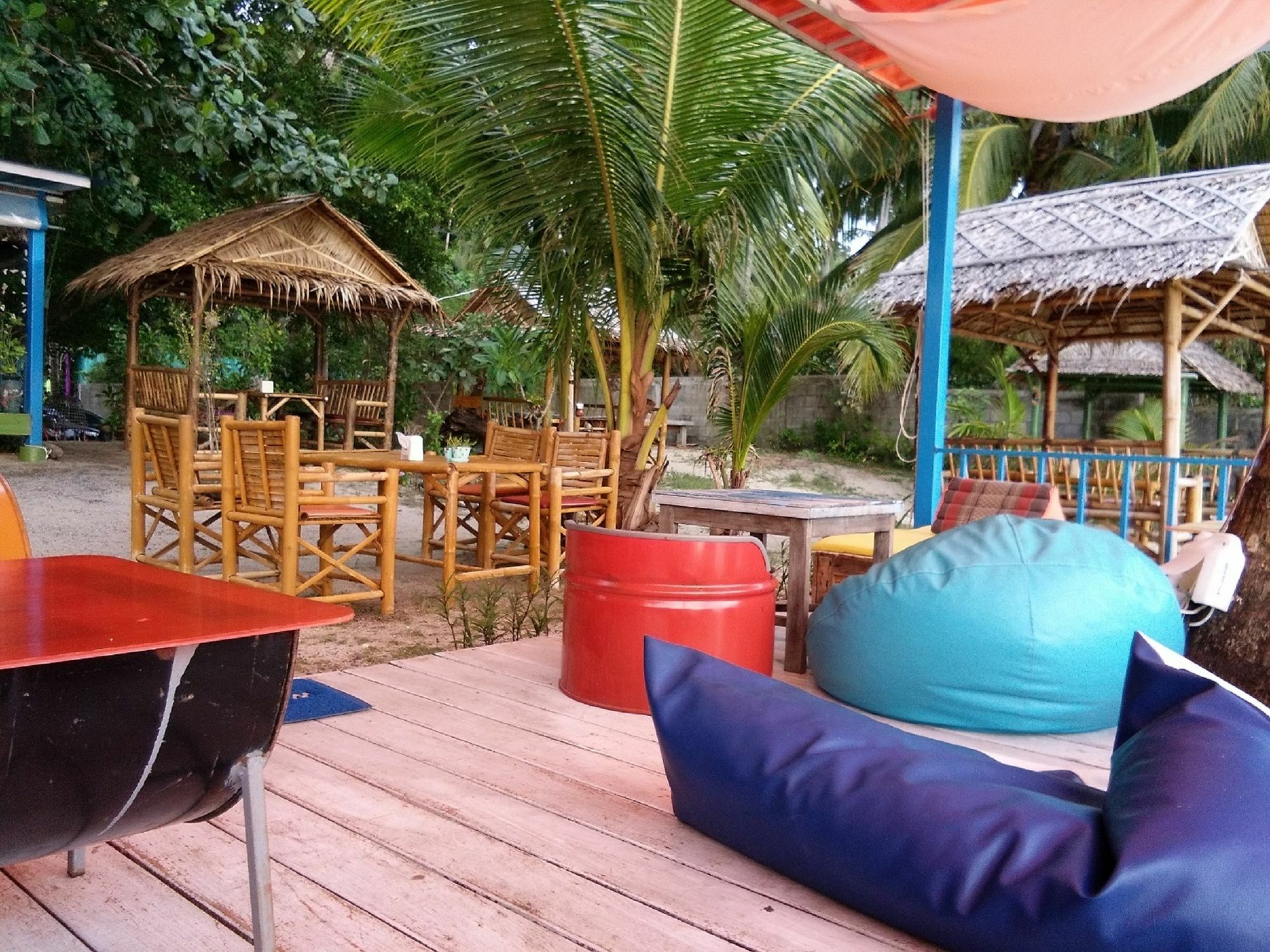 I Talay Beach Bar & Cottage Taling Ngam מראה חיצוני תמונה