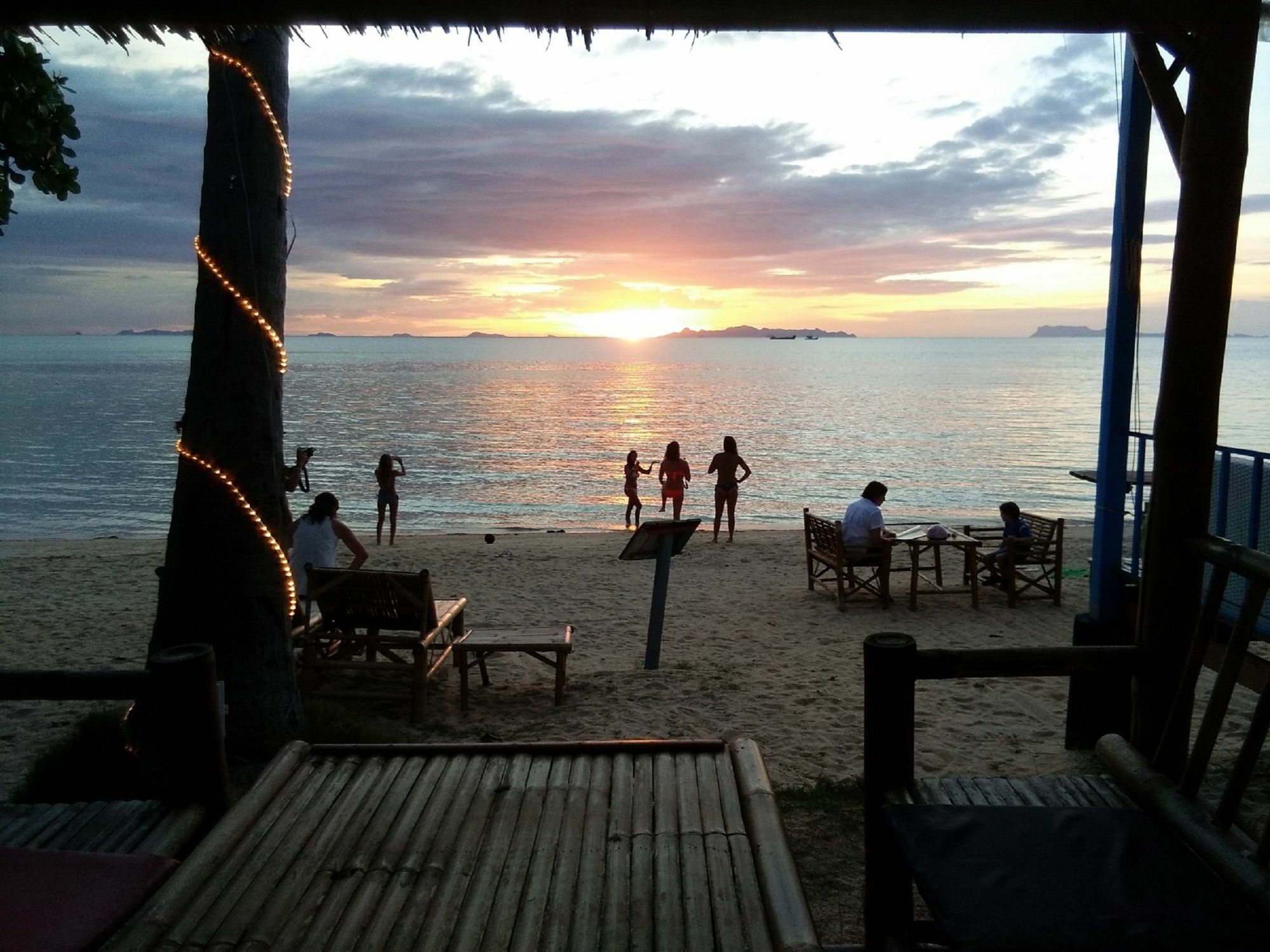 I Talay Beach Bar & Cottage Taling Ngam מראה חיצוני תמונה
