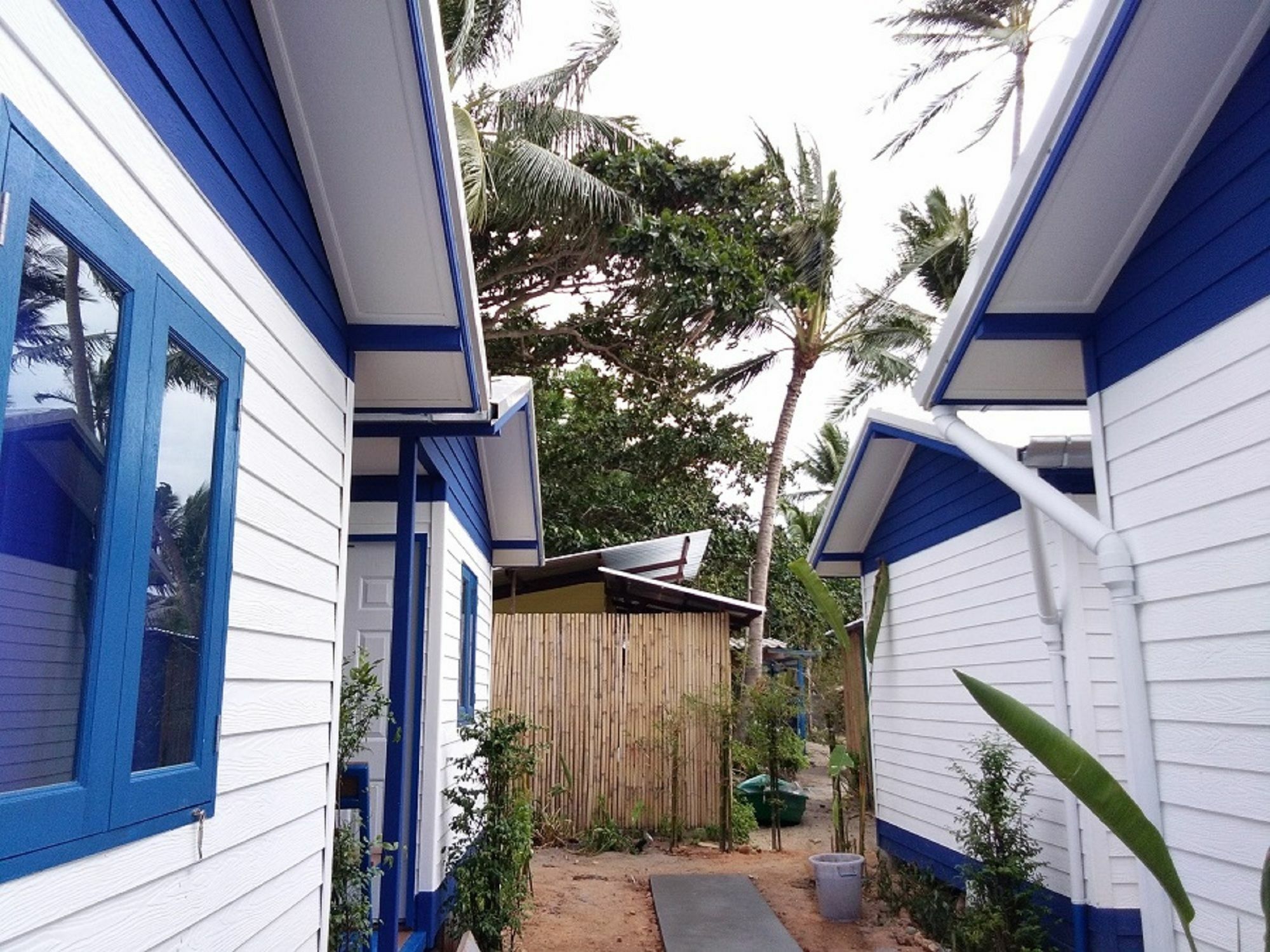 I Talay Beach Bar & Cottage Taling Ngam מראה חיצוני תמונה